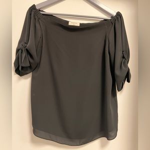 Aritzia Babaton top - size small